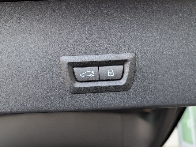 2026 BMW X3 30 - Photo 34