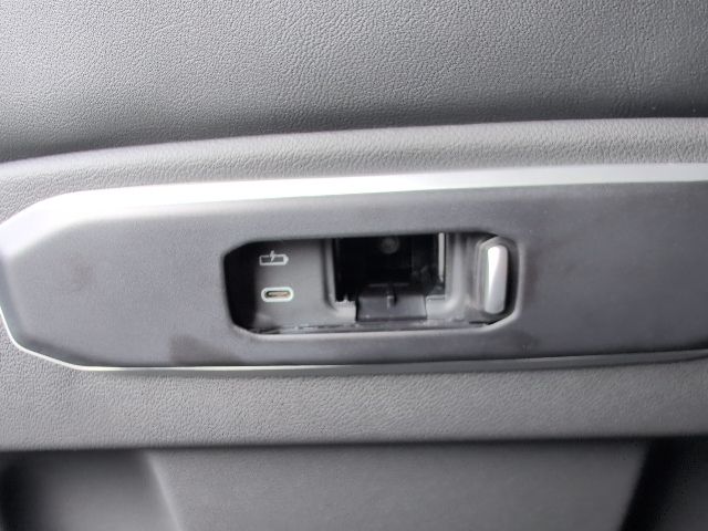 2026 BMW X5 50e - Photo 33