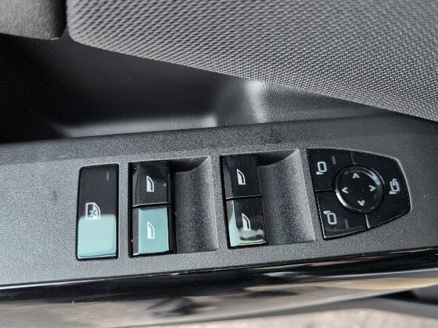 2026 BMW X3 30 - Photo 15