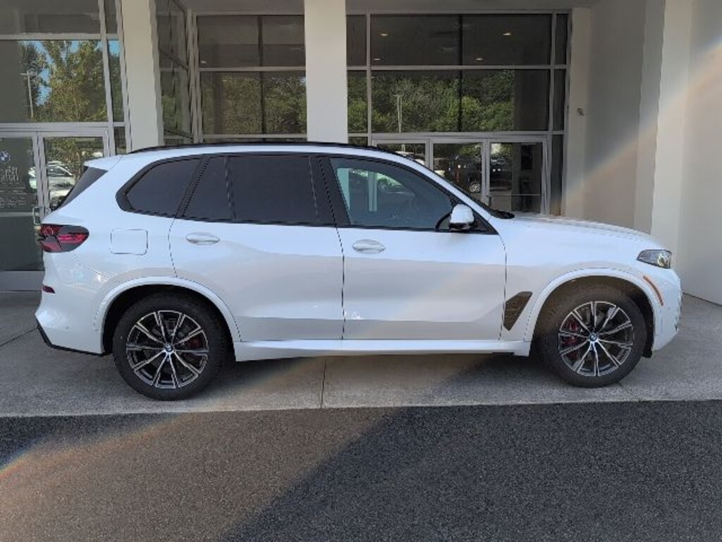 New 2026 BMW X5 xDrive40i SUV