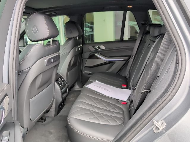 2026 BMW X5 50e - Photo 31