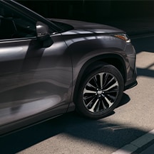 Model Features of the 2021 Toyota Highlander at Bobby Rahal Toyota | Close up on front fender and tire