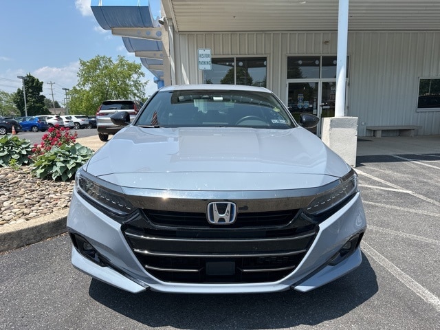 2022 – Honda – Accord Hybrid