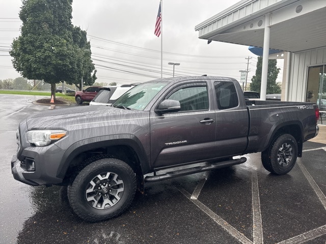 2016 – Toyota – Tacoma