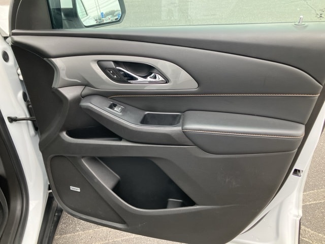 2021 – Chevrolet – Traverse