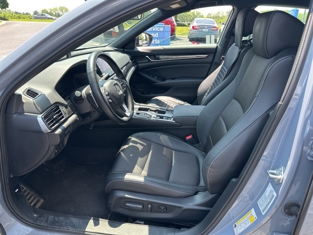 2022 – Honda – Accord Hybrid