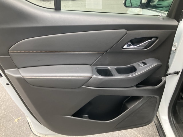 2021 – Chevrolet – Traverse