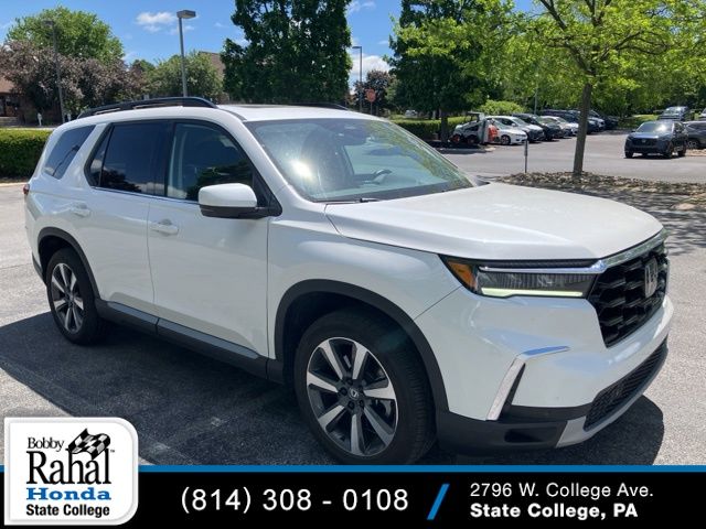 2024 Honda Pilot Touring AWD's photo