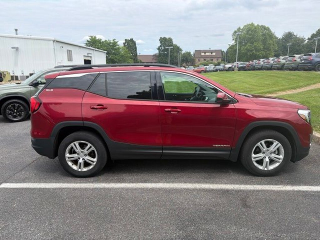 Used 2018 GMC Terrain SLE SUV