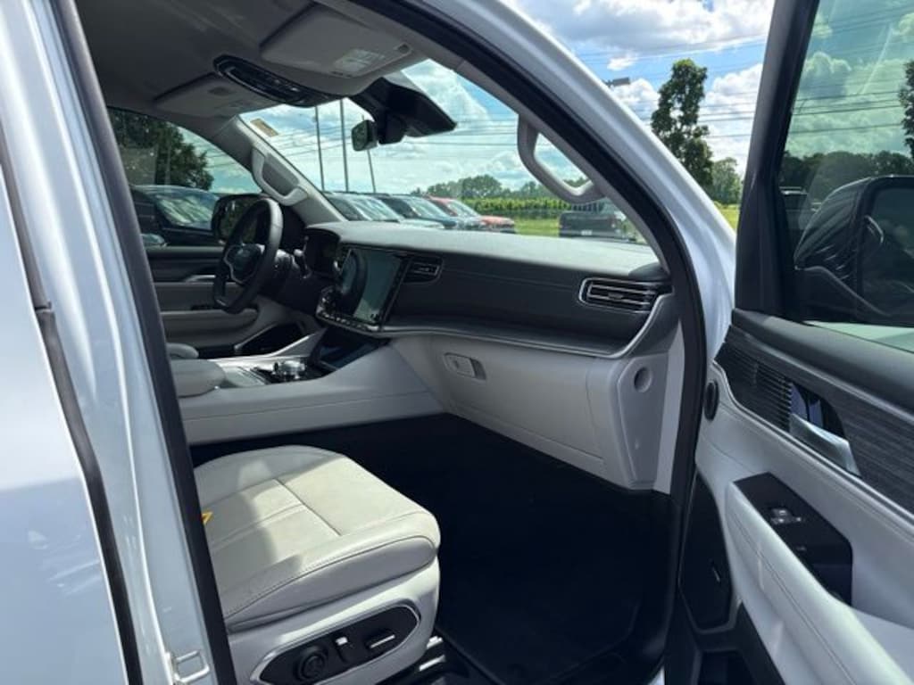 Used 2024 Jeep Wagoneer Series II SUV