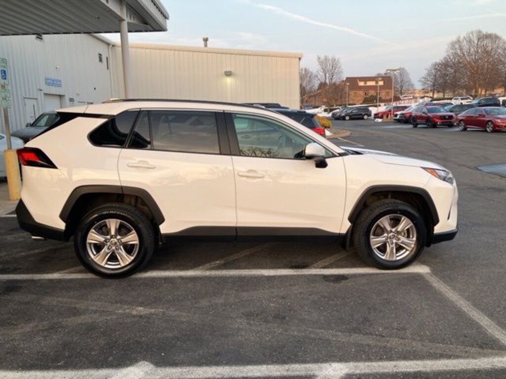 Used 2022 Toyota RAV4 XLE SUV