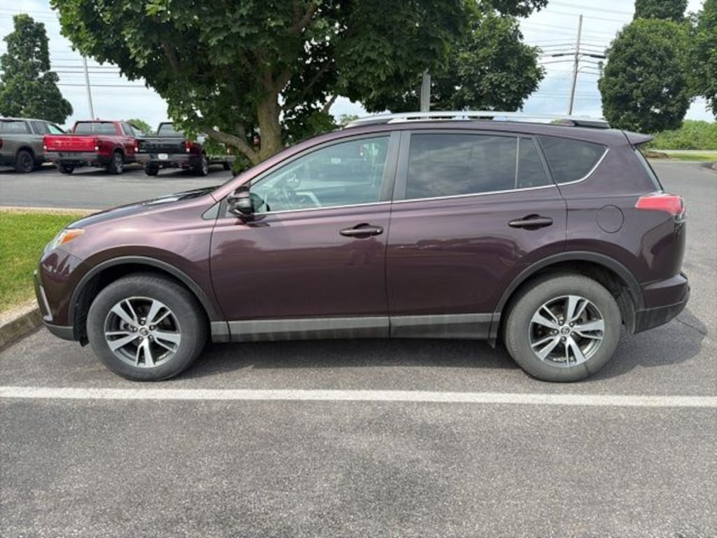 Used 2017 Toyota RAV4 XLE SUV