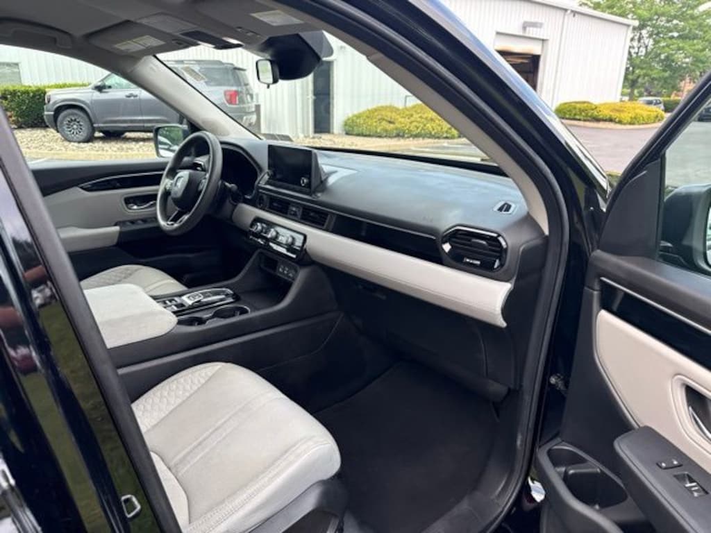 Certified 2023 Honda Pilot LX SUV
