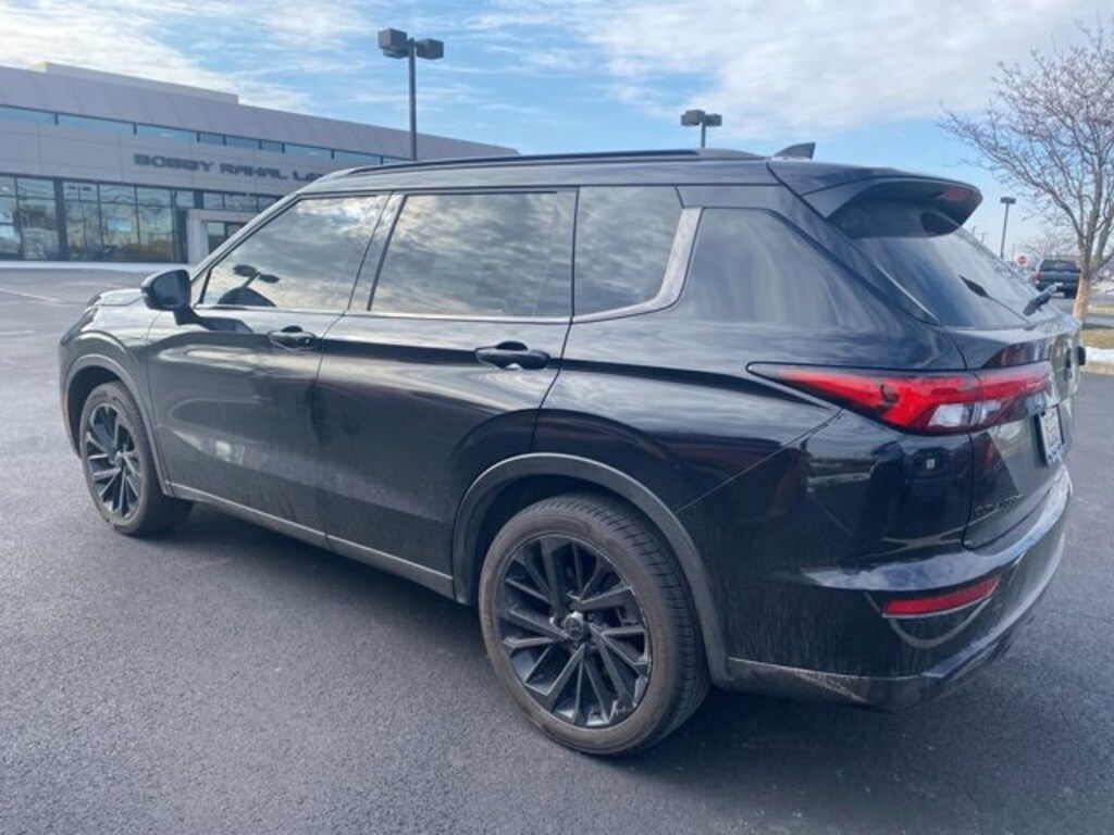 Used 2024 Mitsubishi Outlander SEL Black Edition