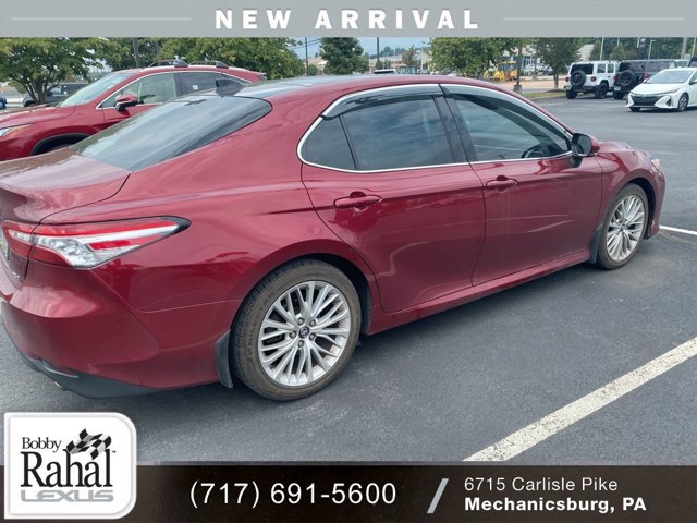 2018 Toyota Camry XLE photo 3