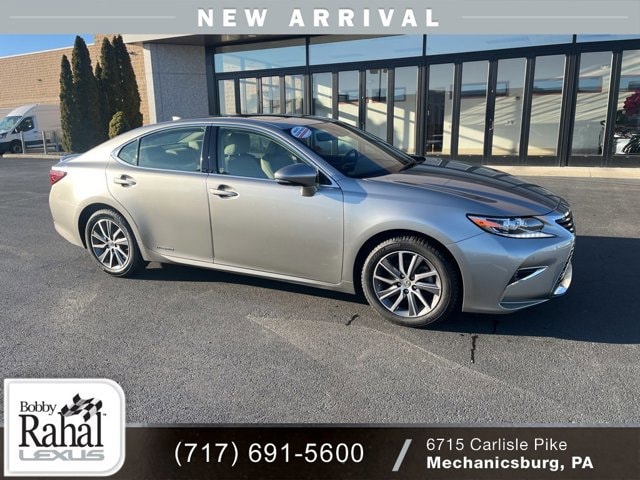 2018 Lexus ES 300h's photo