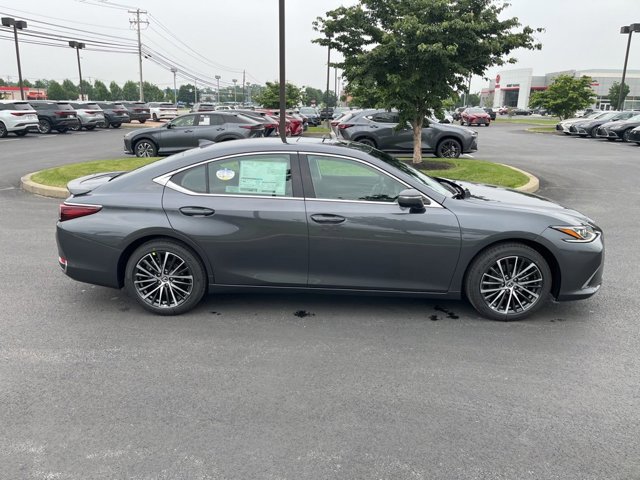 2025 Lexus ES 300h Premium photo 3