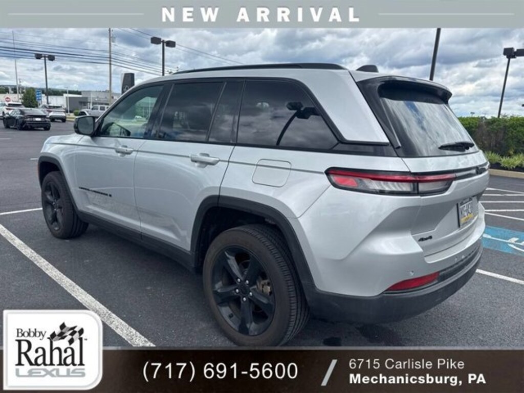 Used 2025 Jeep Grand Cherokee Altitude