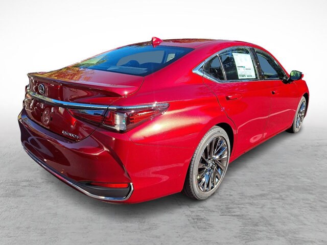 2025 Lexus ES 300h Luxury photo 4