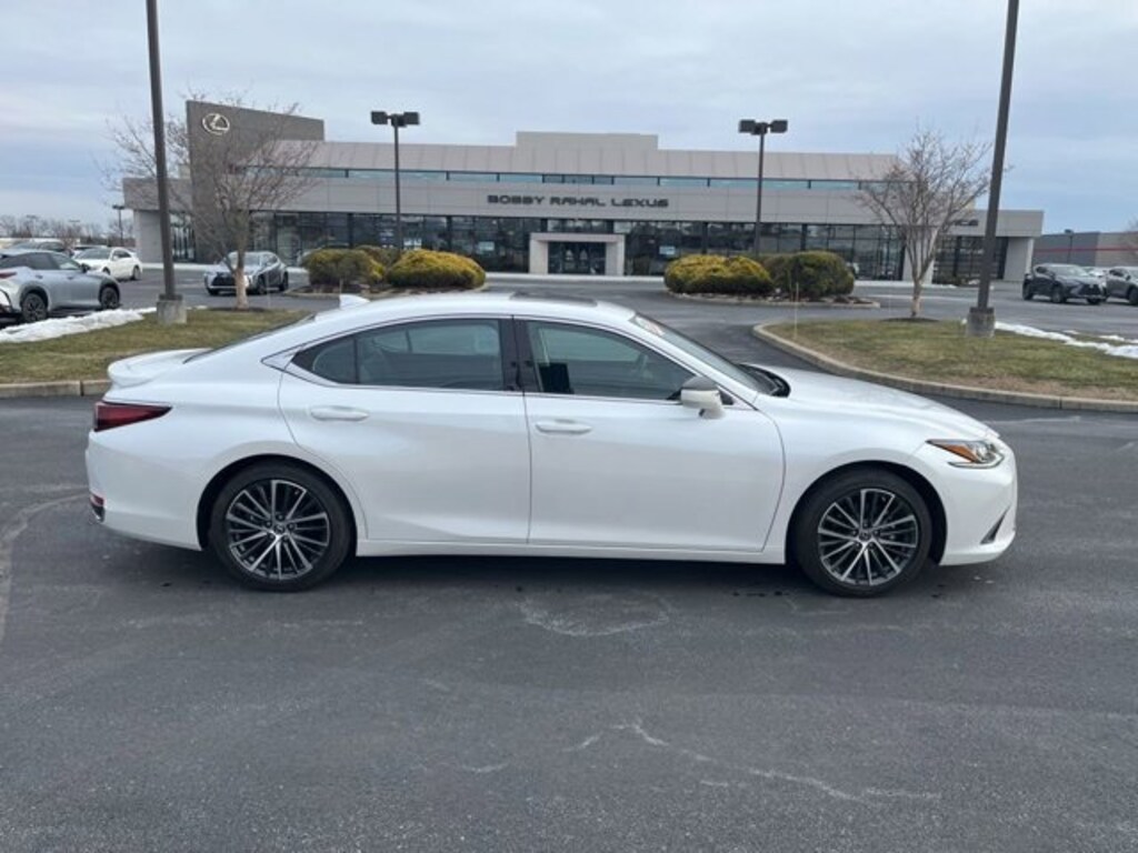 Used 2025 Lexus ES 300h