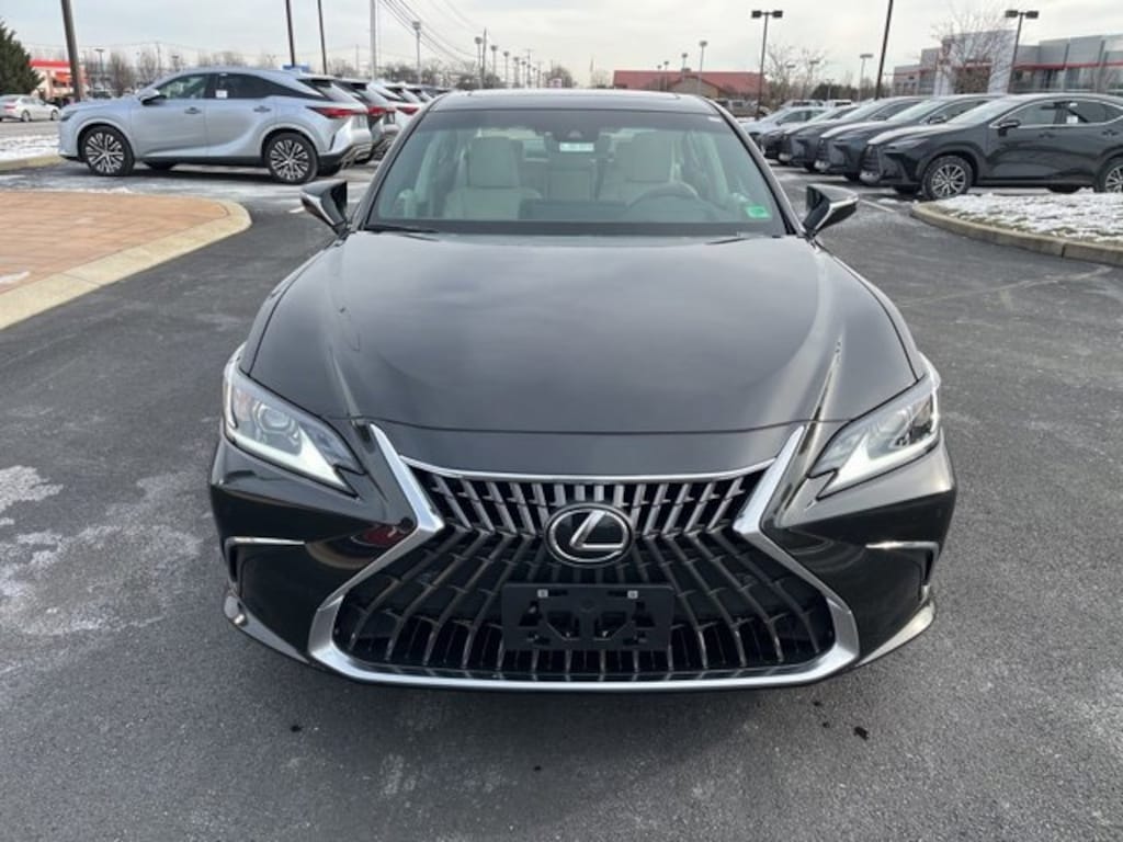 New 2025 Lexus ES 350 4-DOOR SEDAN