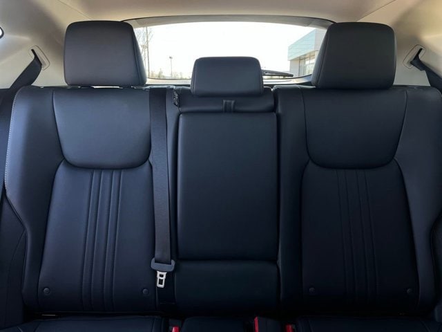 2026 Lexus NX 350 - Photo 8