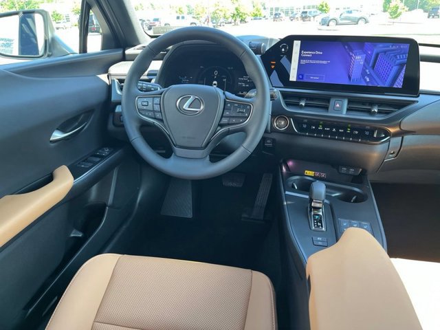 2026 Lexus UX Hybrid 300h Premium - Photo 15