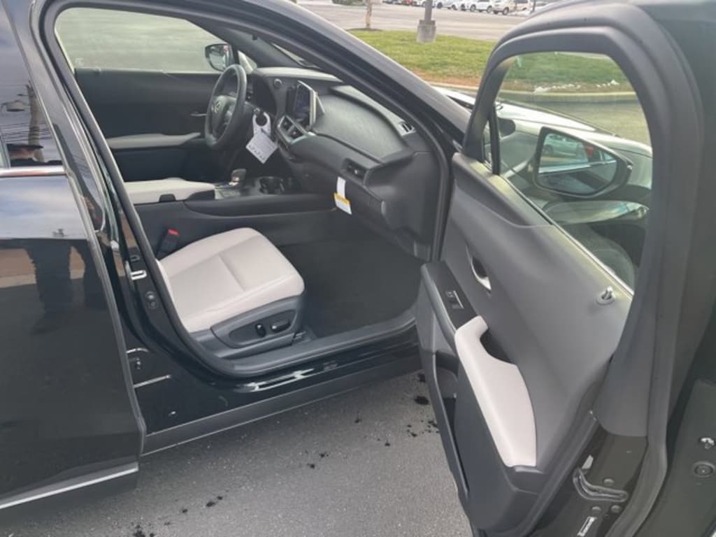 New 2025 Lexus UX 300h PREMIUM AWD Sport Utility