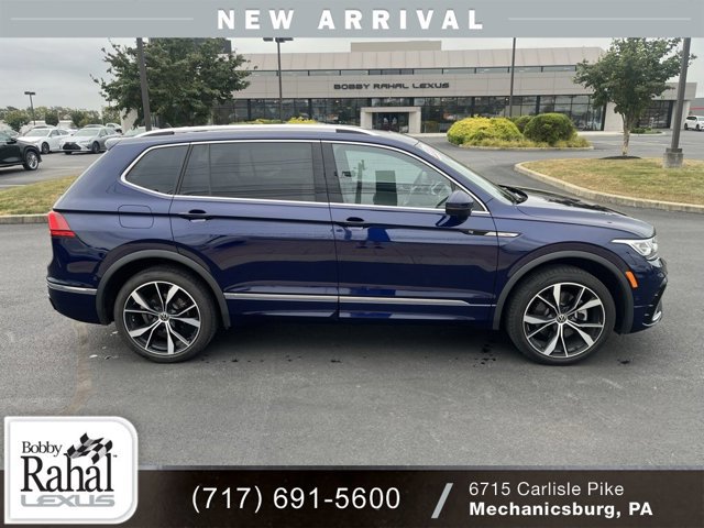 2022 Volkswagen Tiguan SEL Premium R-Line photo 2