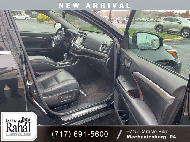 2017 Toyota Highlander Limited Platinum photo 3