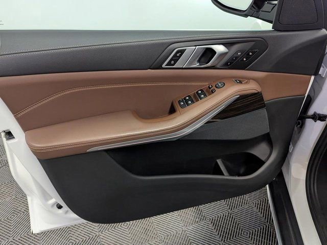 2021 BMW X5 40i - Photo 24