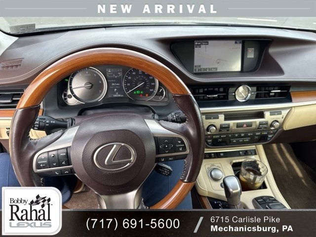 2016 Lexus ES 350 photo 3