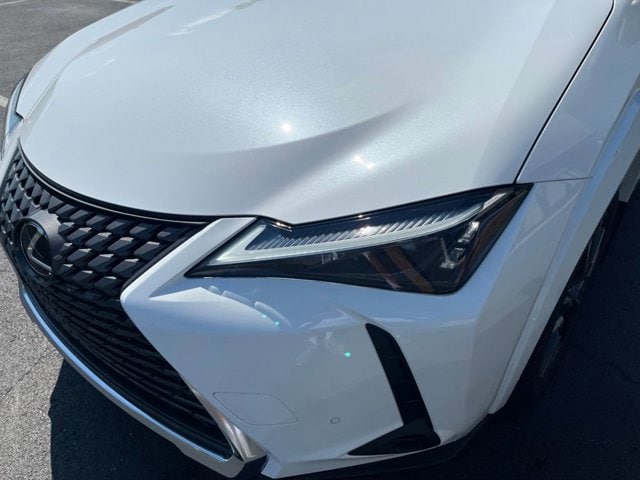 2026 Lexus UX Hybrid 300h Premium - Photo 18