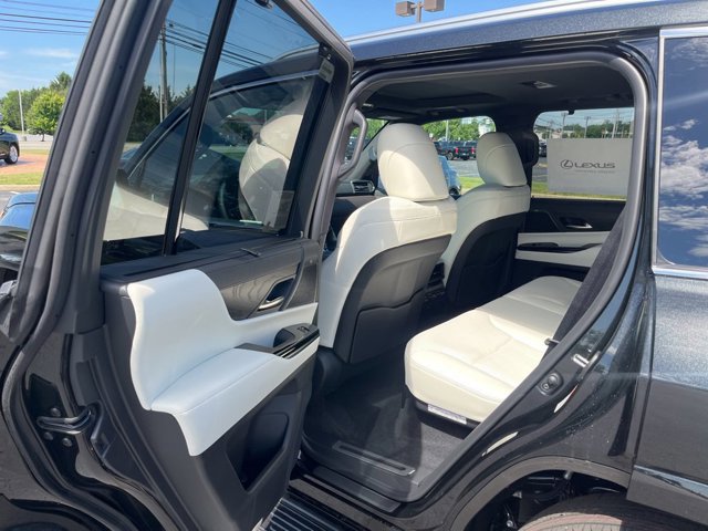 2026 Lexus LX 700h Luxury - Photo 11