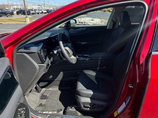 2026 Lexus NX 350 - Photo 14