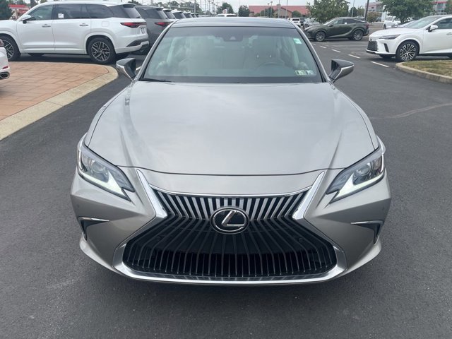 2021 Lexus ES 350 photo 2