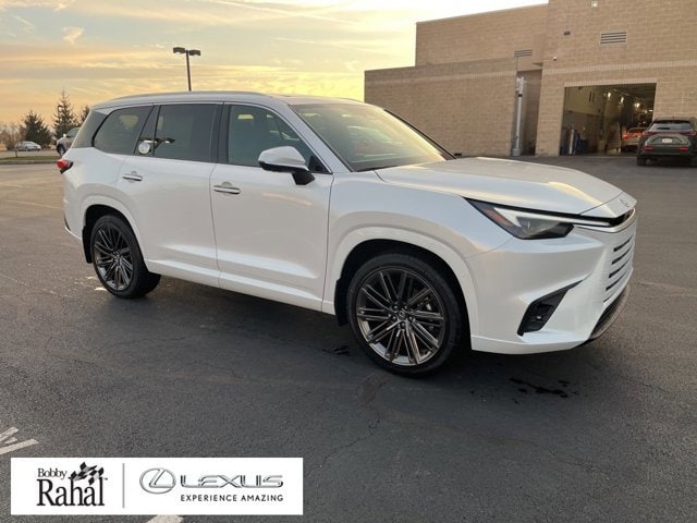 2026 Lexus TX Luxury's photo