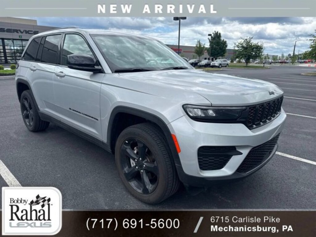 Used 2025 Jeep Grand Cherokee Altitude