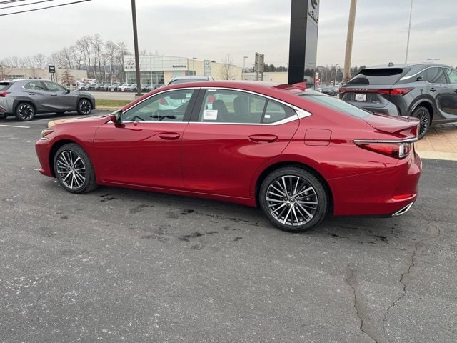 2025 Lexus ES 350 - Photo 20