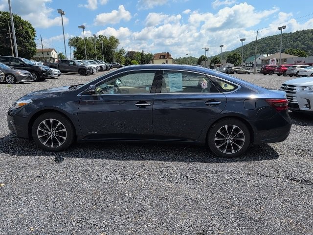2016 Toyota Avalon Hybrid XLE Premium photo 4