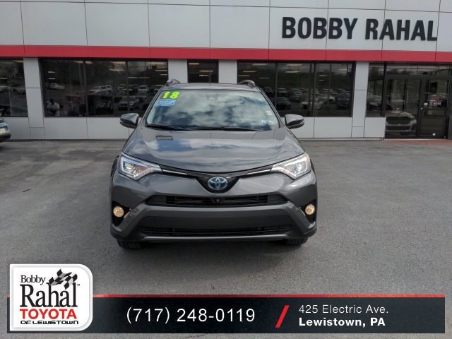 Used 2018 Toyota RAV4 Limited with VIN JTMDJREV1JD156162 for sale in Lewistown, PA