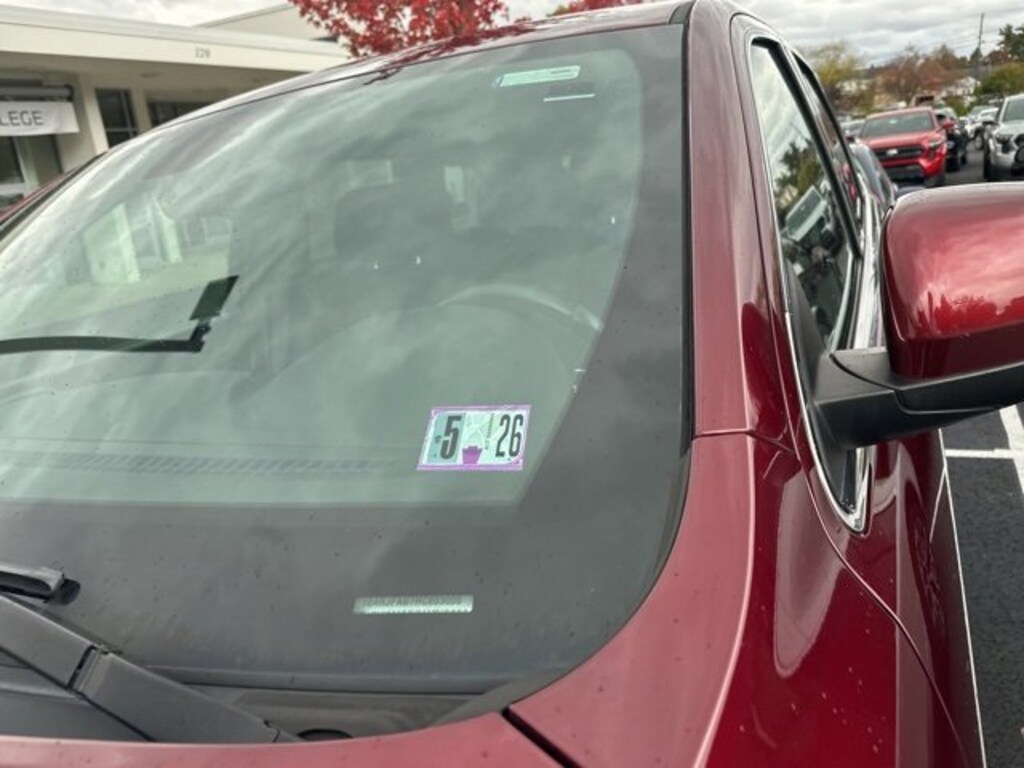 Used 2017 Jeep Grand Cherokee Laredo