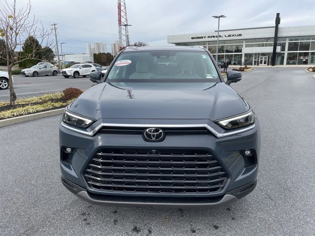 2024 Toyota Grand Highlander Limited photo 2