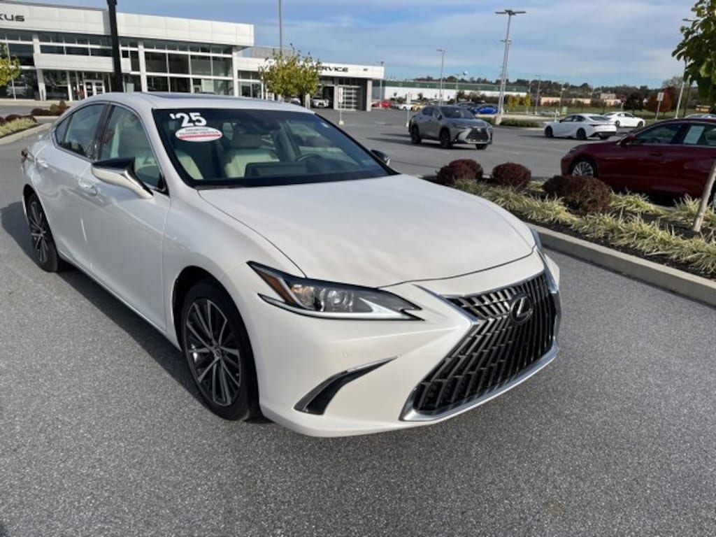 Certified 2025 Lexus ES 300h  SEDAN