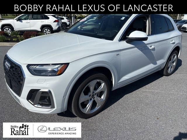 2022 Audi Q5 45 Prestige's photo