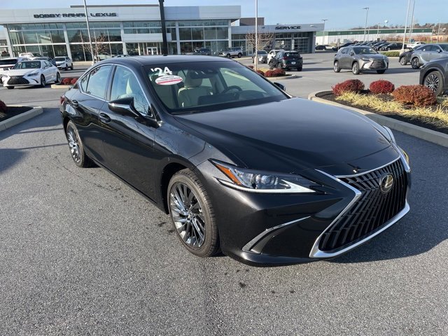 2024 Lexus ES 300h Luxury photo 3