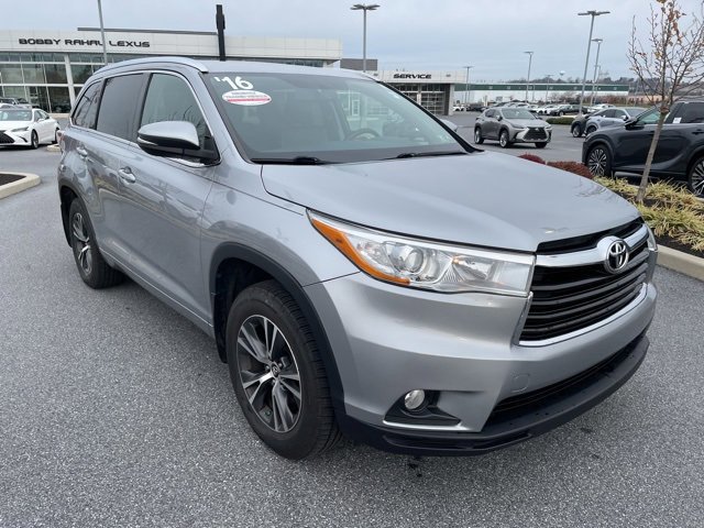 2016 Toyota Highlander XLE photo 3