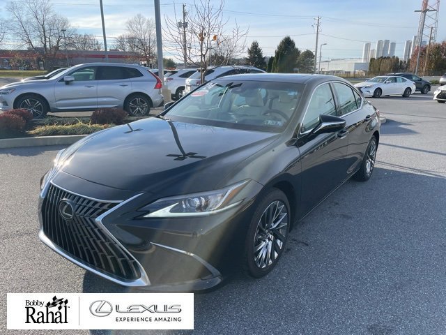 2024 Lexus ES Hybrid 300h Luxury's photo
