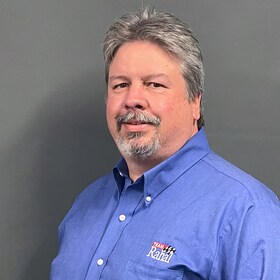 Staff member Mike Wright from ID_9bbef8