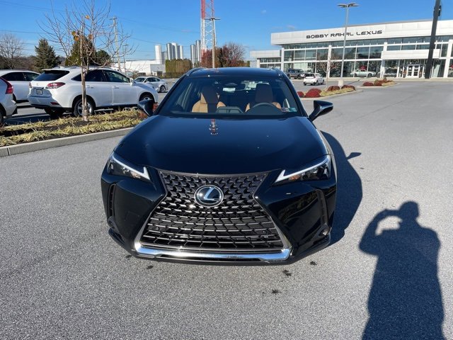 2025 Lexus UX Premium photo 2